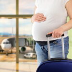 Безопасно ли летать во время беременности